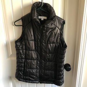 NWOT MEDIUM NEW YORK & CO BLACK PUFFER VEST
